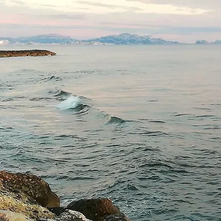 A 2 Pas De La Mer *