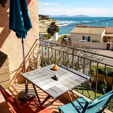 A 2 Pas De La Mer Apartment *